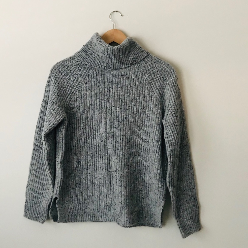 Grey turtleneck